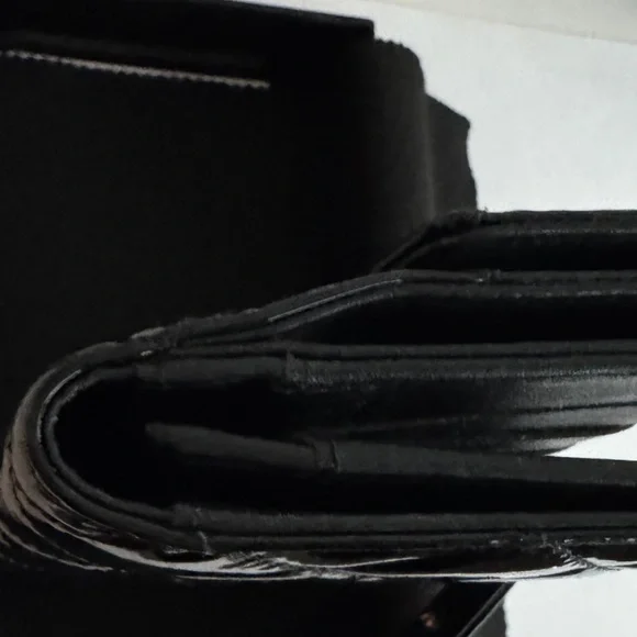 CHANEL - Black Patent Quilted Leather Flap Wallet - Picture 8 of 12